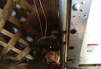 Garage Door Off Track - Van Nuys